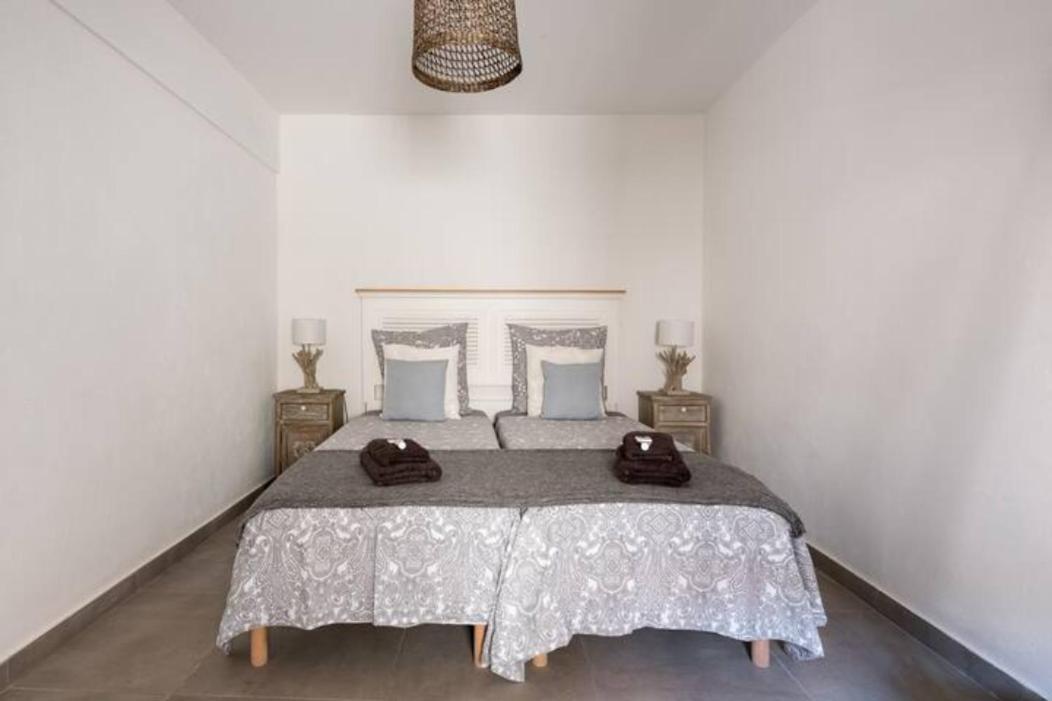 La Tour 1 Appartement Au Coeur Du Centre Ville L'Isle-sur-la-Sorgue Bagian luar foto